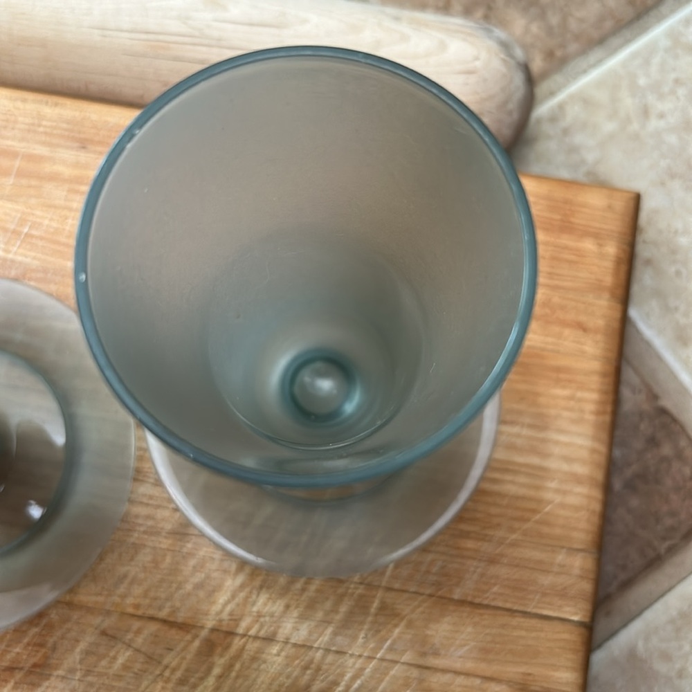 Tupperware Frosted Gray Tumblers Set - Picture 5 of 5